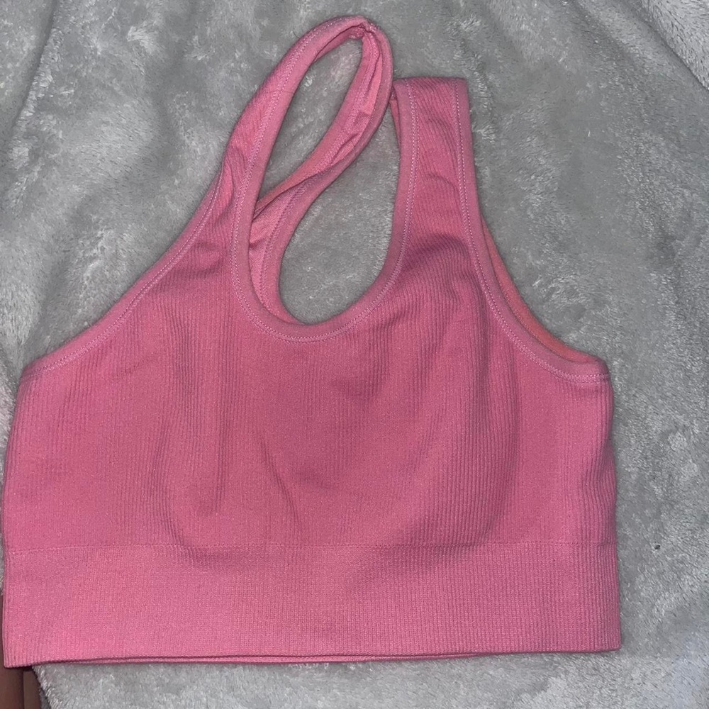 pink athletic top
